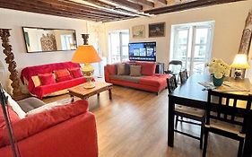Spacious Apartment In Montparnasse